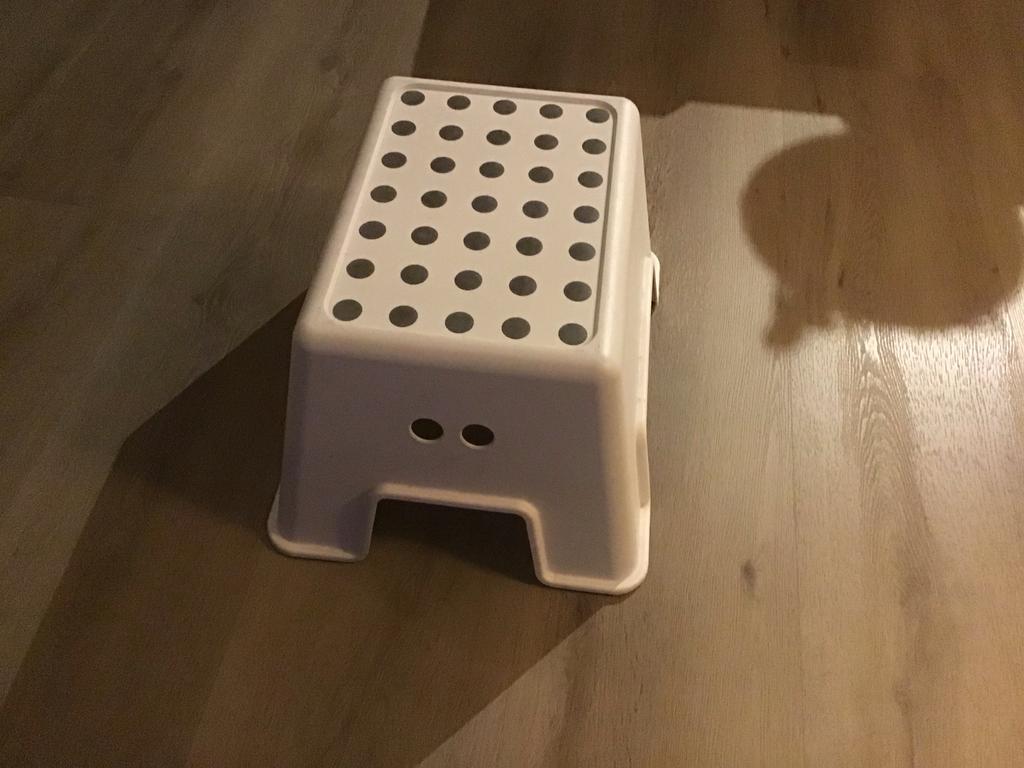 Opstap krukje, Ophalen