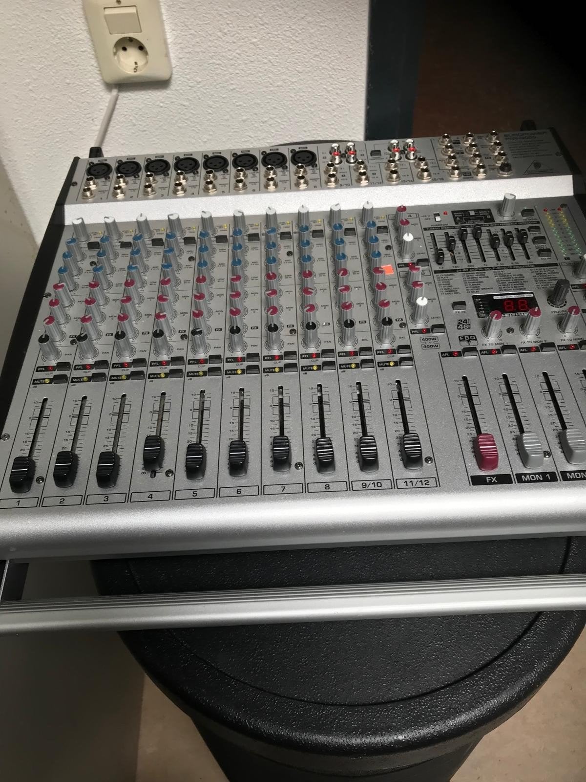 Behringer Europower PMH3000 Powermixer, Muziek en Instrumenten, Mengpanelen, Ophalen, Gebruikt, 10 tot 20 kanalen, Microfooningang