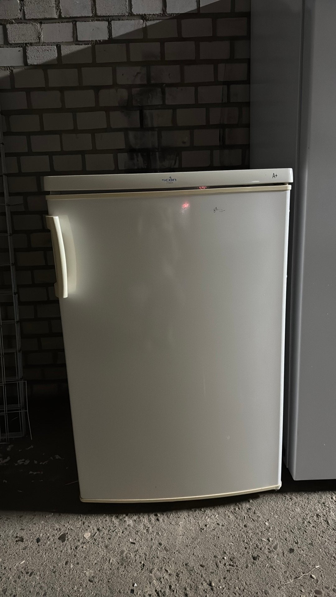 Koelkast. ScanCool. 55x55x85, Ophalen, Minder dan 85 cm, 200 liter of meer, Energieklasse A of zuiniger