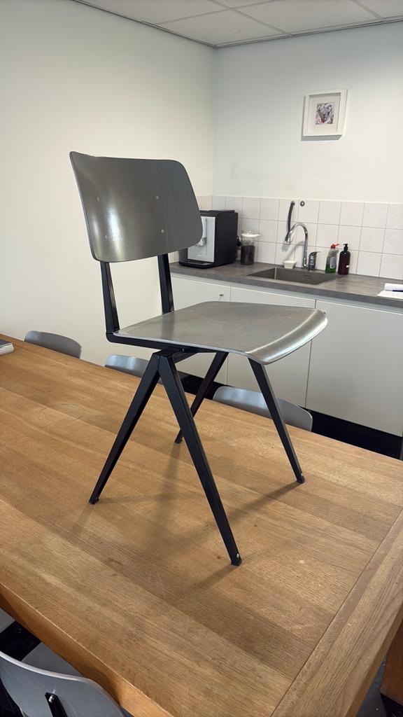 Galvanitas stoel s16, Antiek en Kunst, Antiek | Meubels | Stoelen en Banken, Ophalen