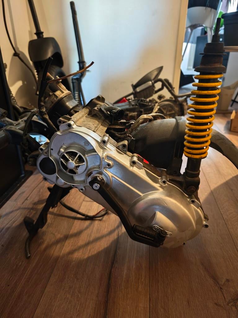 Piaggio zip sp 98 blok aan 70cc lc h2o weinig km zeer netjes, Fietsen en Brommers, Ophalen of Verzenden, Zo goed als nieuw, Blok