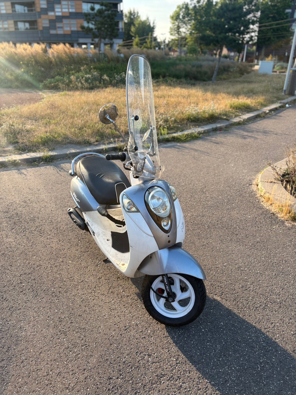 Sym mio snor 2017, Fietsen en Brommers, Scooters | SYM, Zo goed als nieuw, Benzine, 50 cc, Maximaal 25 km/u