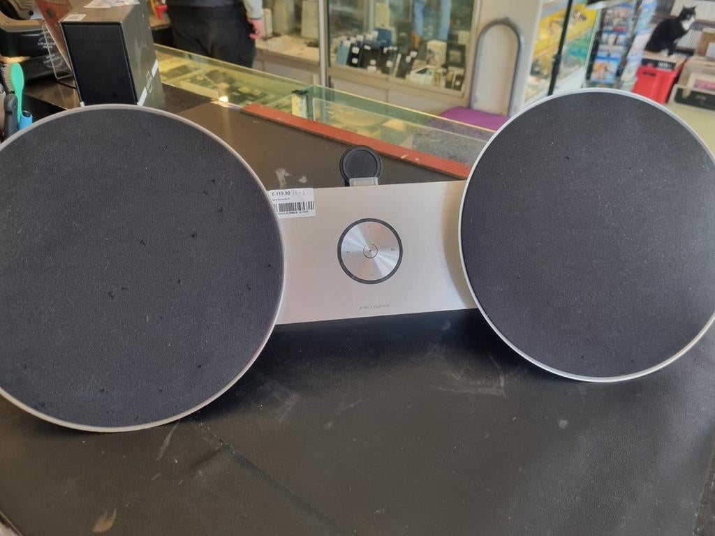 Bang & Olufsen BeoSound 8 Speaker - Zilver/Zwart, Overige merken, Ophalen of Verzenden, Nvt, 120 watt of meer