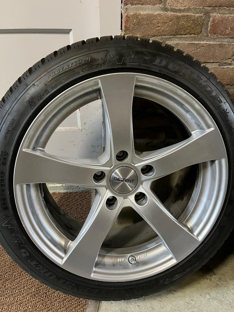 Dunlop Winterbanden met Dezent Velgen 225/45R17, Auto-onderdelen, Banden en Velgen, Ophalen, Gebruikt, Banden en Velgen, 17 inch