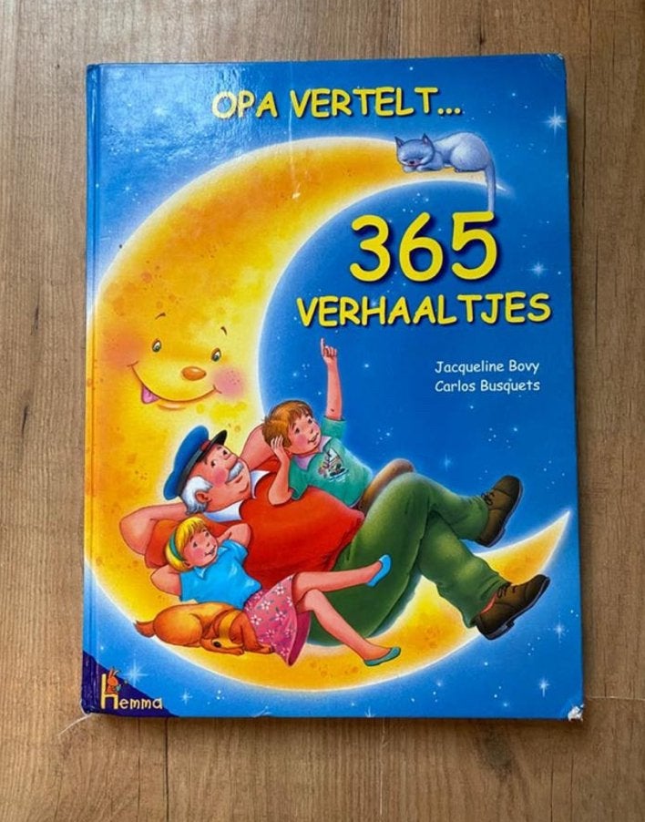 Voorleesboek: opa vertelt 365 verhaaltjes, Boeken, Ophalen of Verzenden, Gelezen, Fictie algemeen