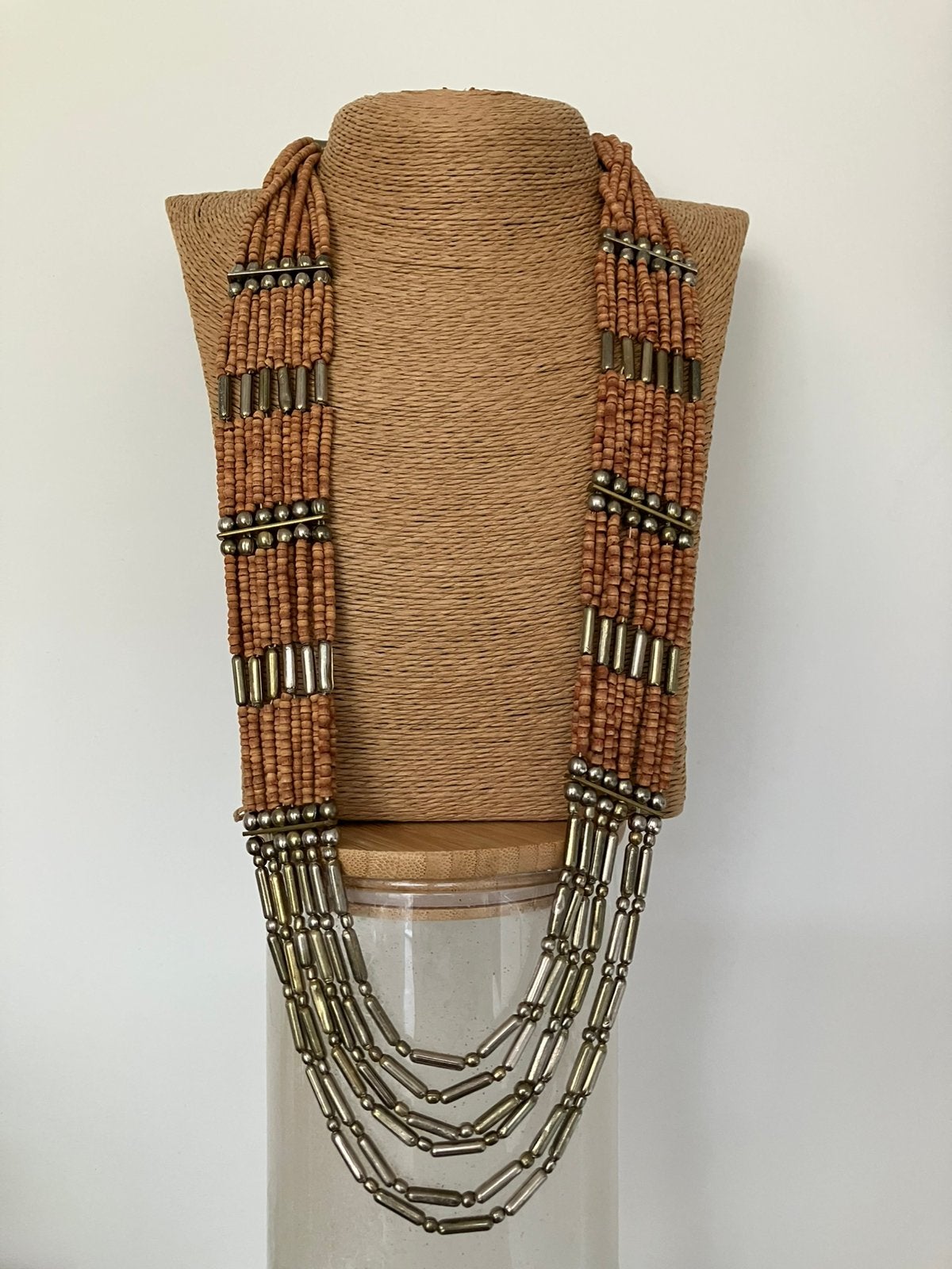 Unieke vintage ketting met kralen en metalen accenten, Verzenden, Gebruikt, Bruin, Overige materialen