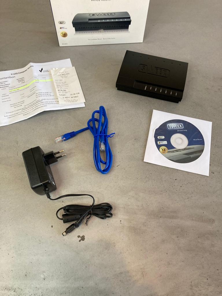 Sweex Broadband Router (RO003) (Z.G.A.N.), Computers en Software, Ophalen of Verzenden, Zo goed als nieuw, Router, Sweex