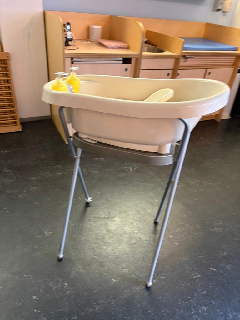 Kinder  badje Bebe jou, Ophalen, Gebruikt, Badje, Bébé-jou