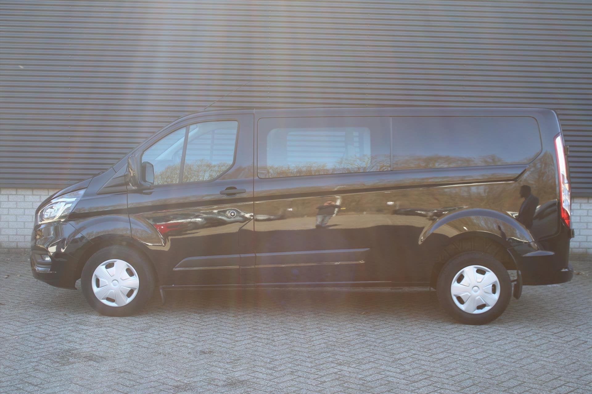 Ford Transit Custom Dubbel Cabine Trend 2.0 TDCi 130PK 320 L, Auto's, Bestelauto's, Stof, 4 cilinders, 129 pk, Zwart