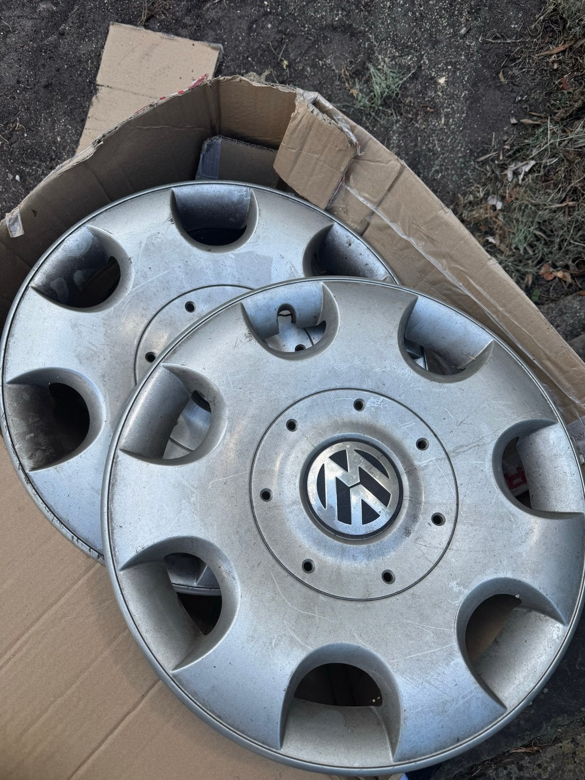 4 wieldoppen Volkswagen 15 inch - Touran Golf Jetta Caddy Pa, Ophalen, Gebruikt
