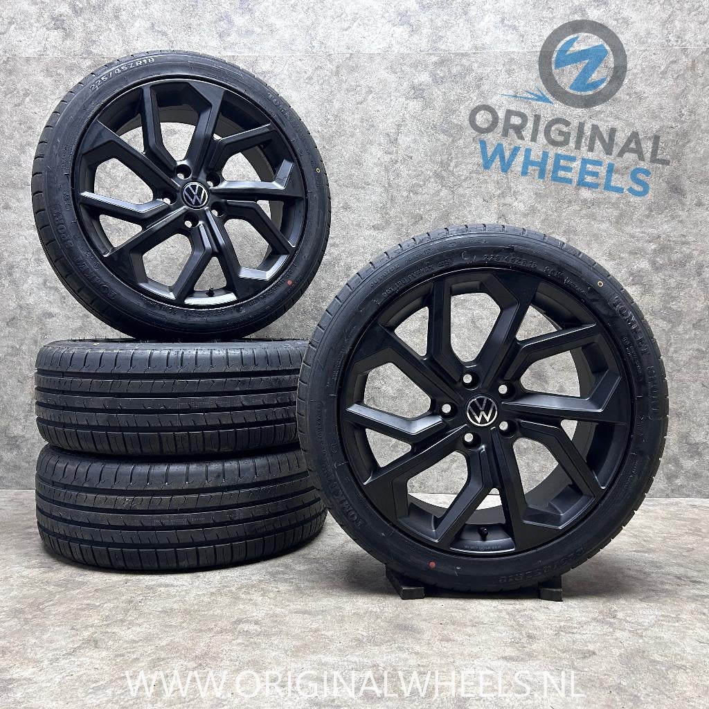 18 inch MG velgen + zomerbanden Audi A3 | VW Golf - Caddy, 18 inch, MG, Banden en Velgen, Nieuw