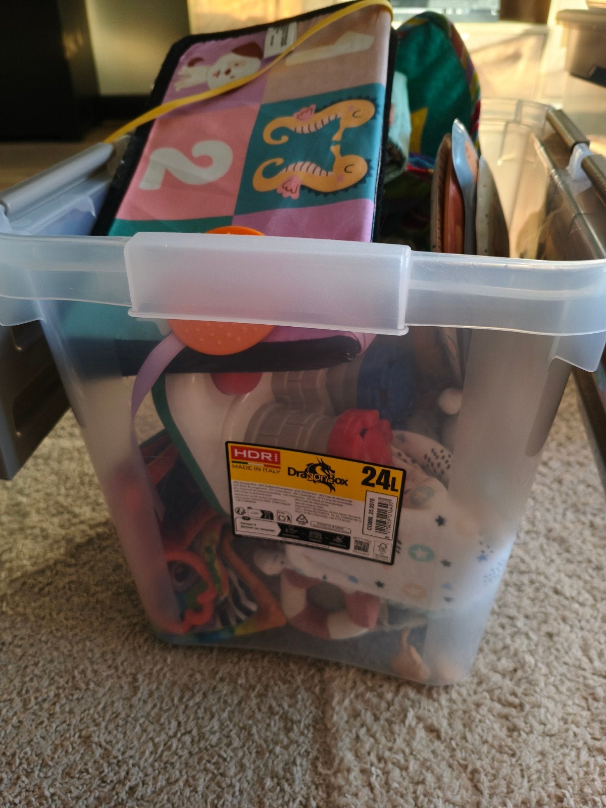 Gratis bak vol babyspeelgoed, Ophalen