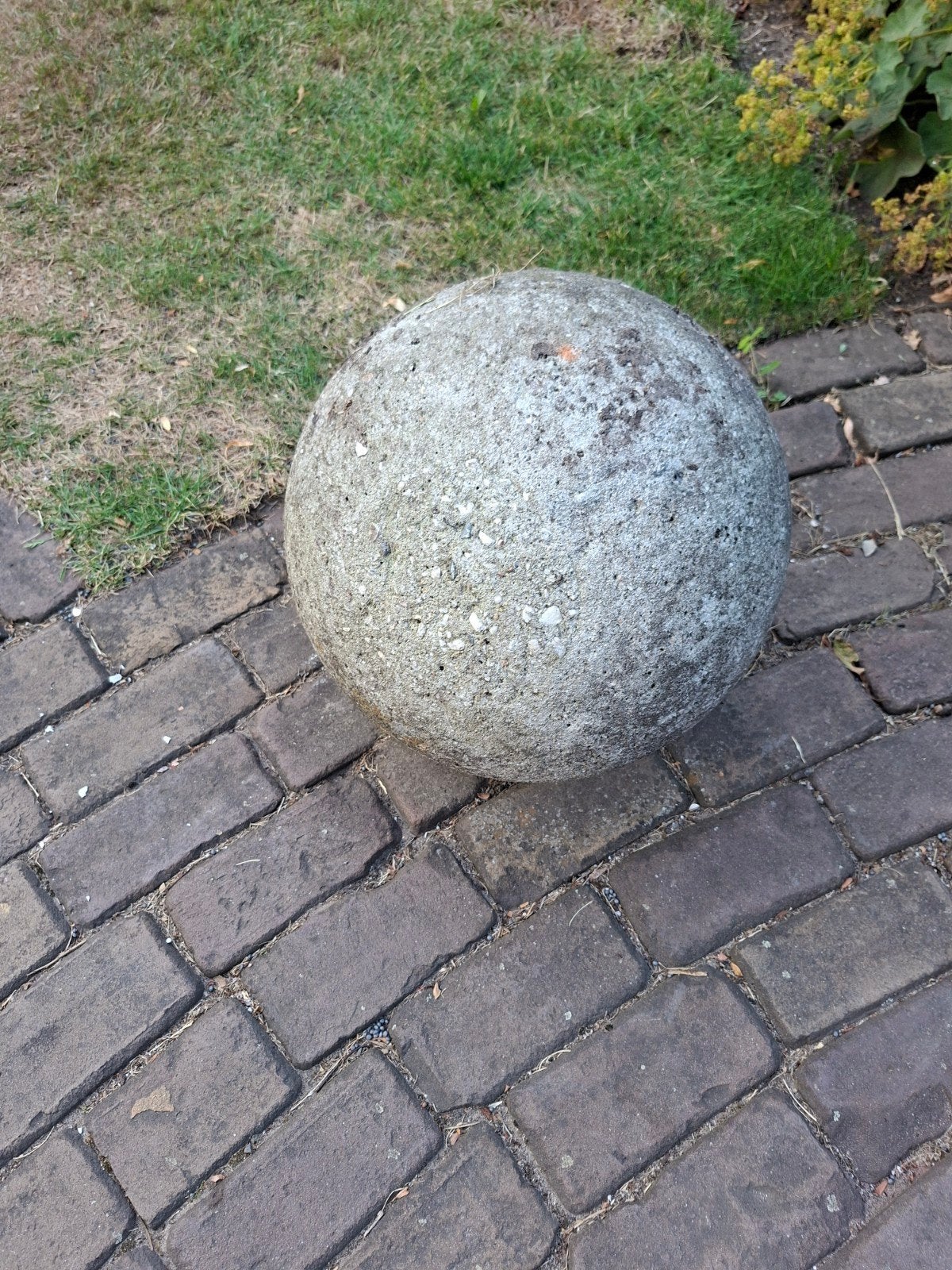 Betonnen bollen 2x - 40 cm doorsnede, Ophalen, Gebruikt, Beton, Overige typen