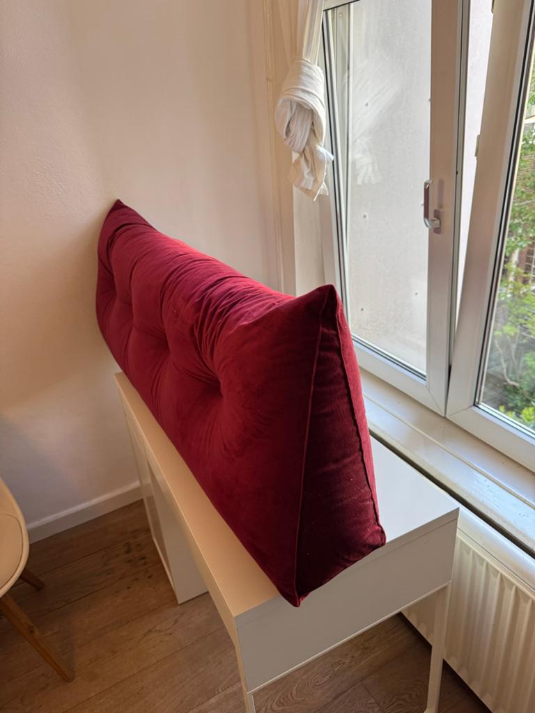 Rood fluwelen rugkussen/hoofdeinde voor bed/bank, Huis en Inrichting, Woonaccessoires | Kussens, Ophalen, Zo goed als nieuw, Rechthoekig