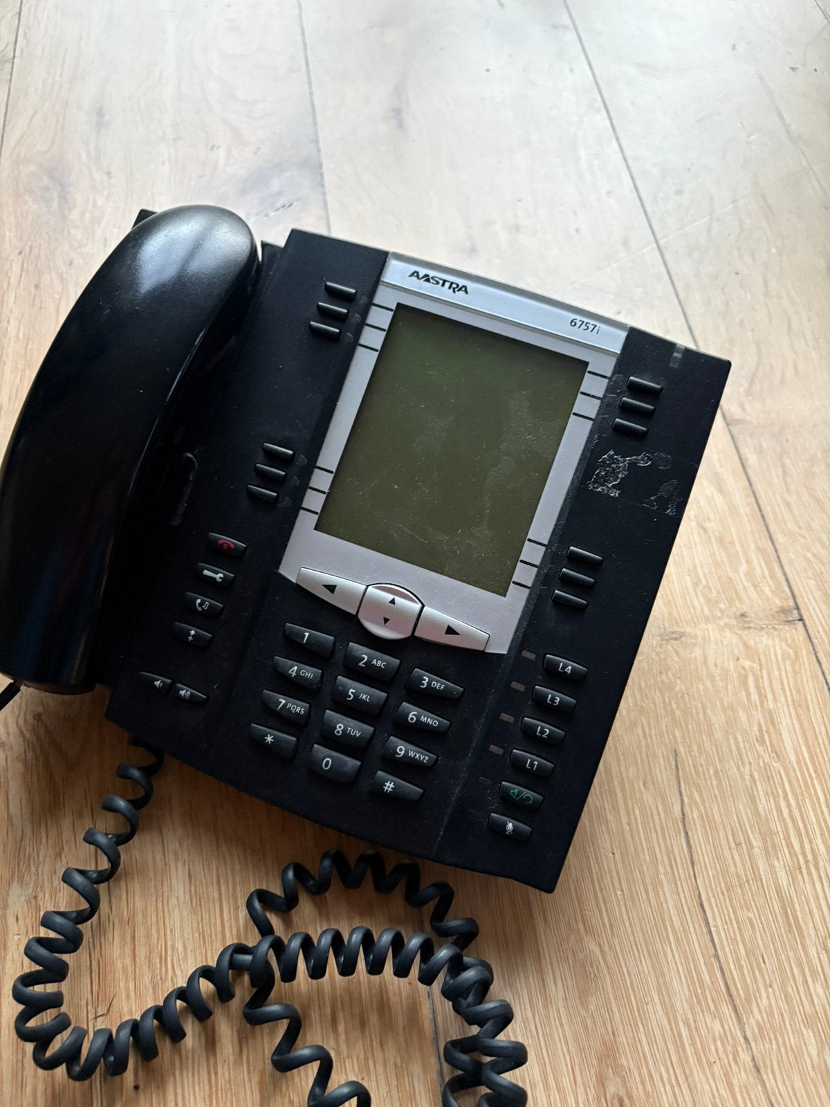 Aastra 6757i IP bureau VoIP‑telefoon groot verlicht display,, Telecommunicatie, Datacommunicatie en VoIP, Ophalen, Zo goed als nieuw