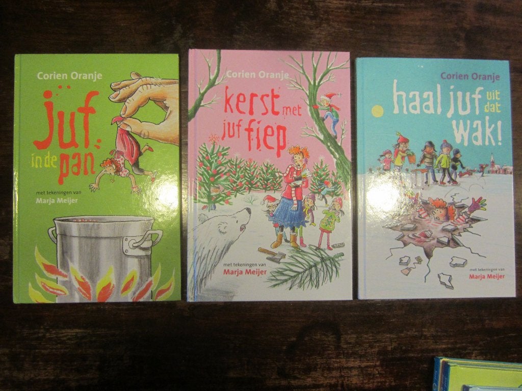Corien Oranje juf Fiep 2,10,19 in de pan/uit dat wak/kerst, Boeken, Ophalen of Verzenden, Zo goed als nieuw, Fictie algemeen