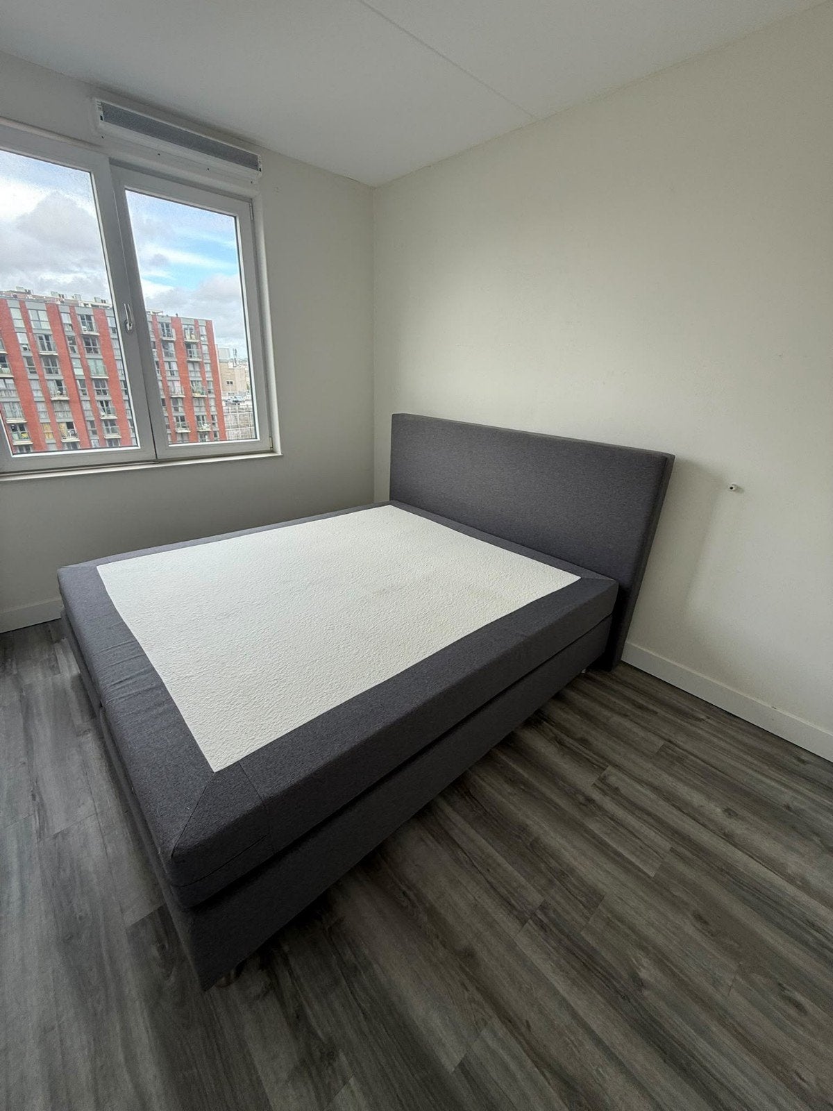 Nette Boxspring, Ophalen, Zo goed als nieuw, Tweepersoons, Grijs