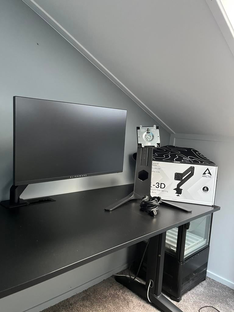 Alienware AW2521HF 24.5 240hz + beste monitor arm op markt, Computers en Software, Monitoren, Ophalen of Verzenden, Zo goed als nieuw