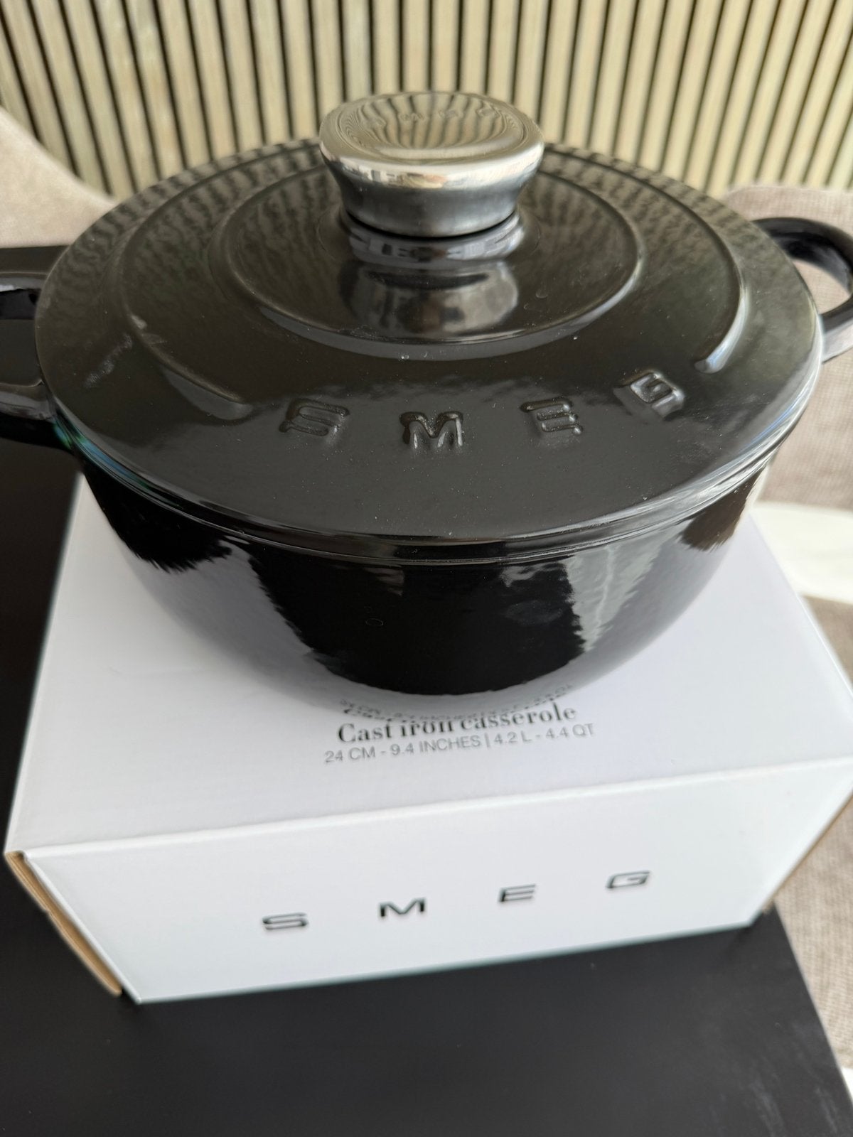 Smeg Gietijzeren Pan 24 cm - Zo goed als nieuw, Huis en Inrichting, Keuken | Potten en Pannen, Ophalen of Verzenden, Zo goed als nieuw