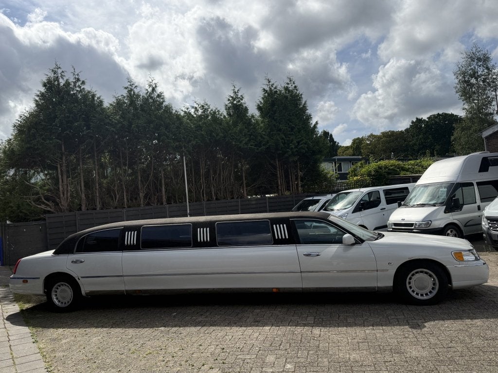 Lincoln Town Car 4.6 Signature Stretched Limo! (bj 2000), foto 5