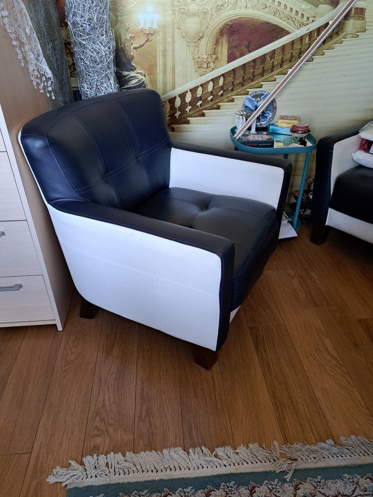 Twee retro design stoelen van lederlook, Ophalen, Overige materialen, Modern design, Gebruikt