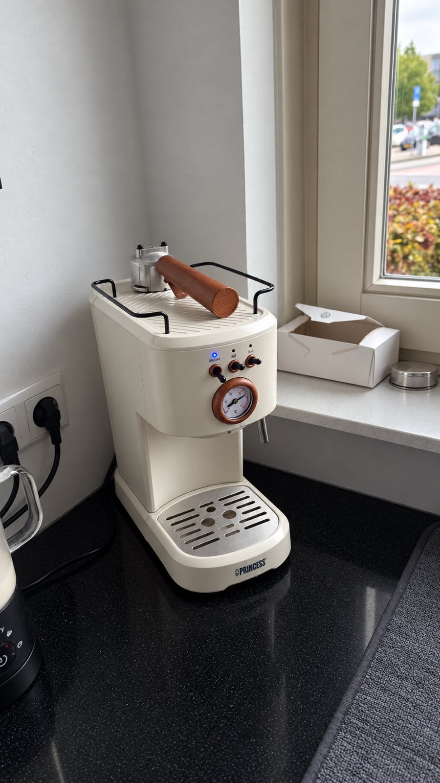 Princess koffiemachine japandi met melk schuimer pijpje, Espresso apparaat, 10 kopjes of meer, Nieuw, Ophalen of Verzenden