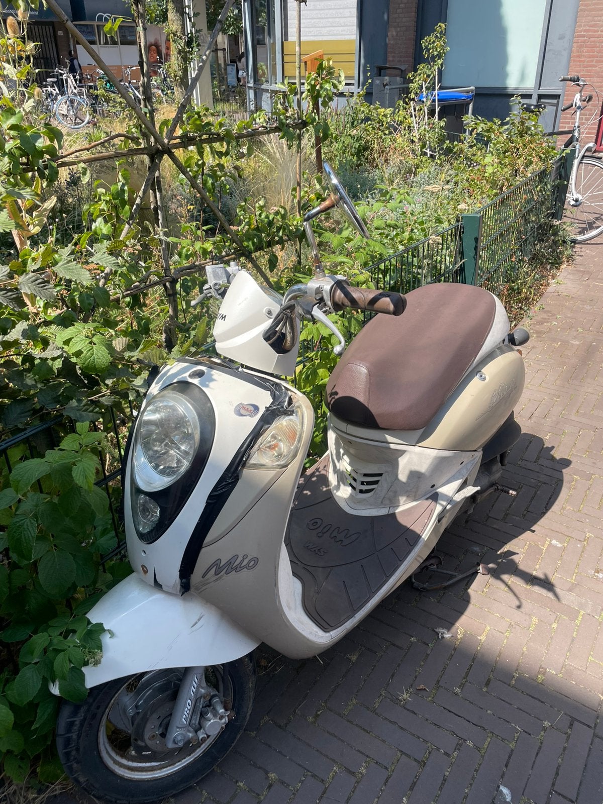 SYM Mio scooter 50cc, Fietsen en Brommers, Scooters | SYM, Gebruikt, Maximaal 45 km/u, Benzine, 50 cc