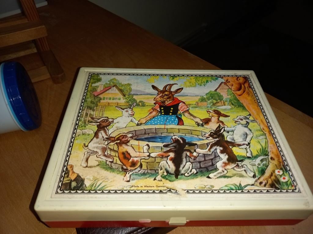 Ëen mooi blokken   puzzel  in opberg boks, Ophalen of Verzenden, Zo goed als nieuw