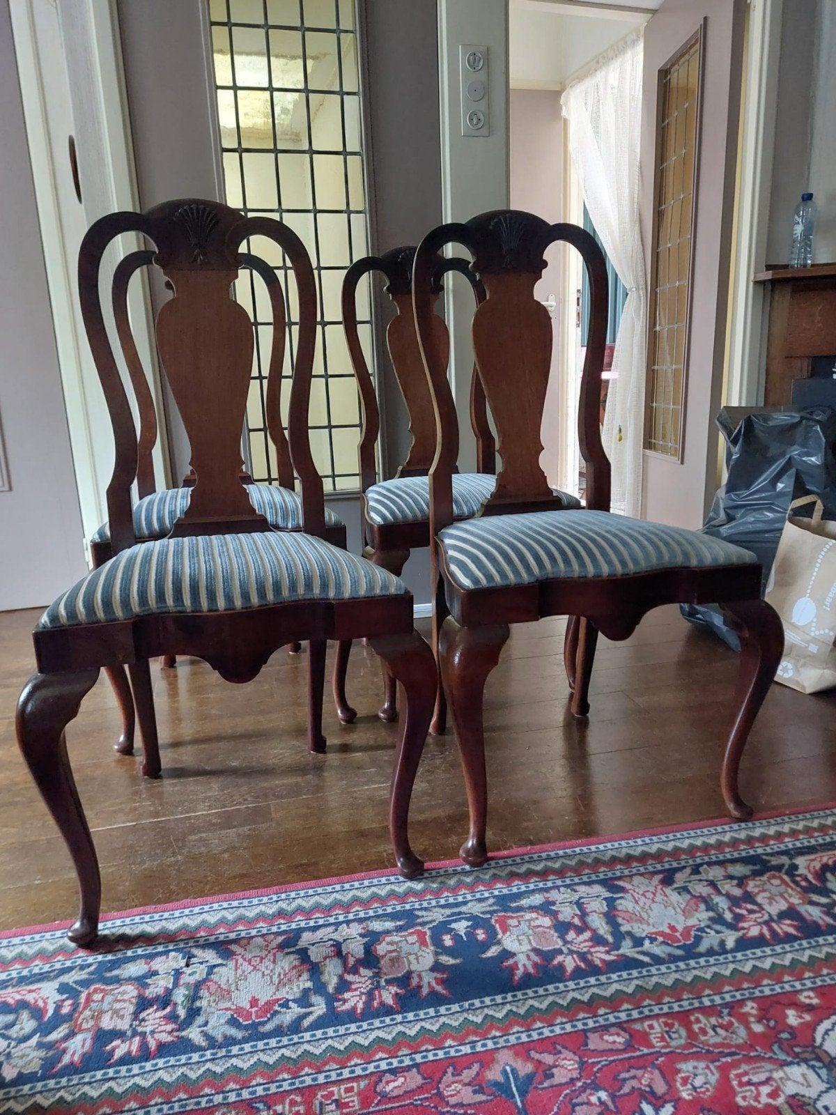 Set van 4 prachtige Queen Ann stijl eetkamerstoelen, Ophalen