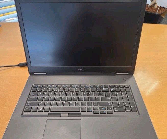 Dell Precision 7740 i9-9980HK 16GB RAM 954GB SSD, Computers en Software, Ophalen, 2 tot 3 Ghz, Zo goed als nieuw, SSD