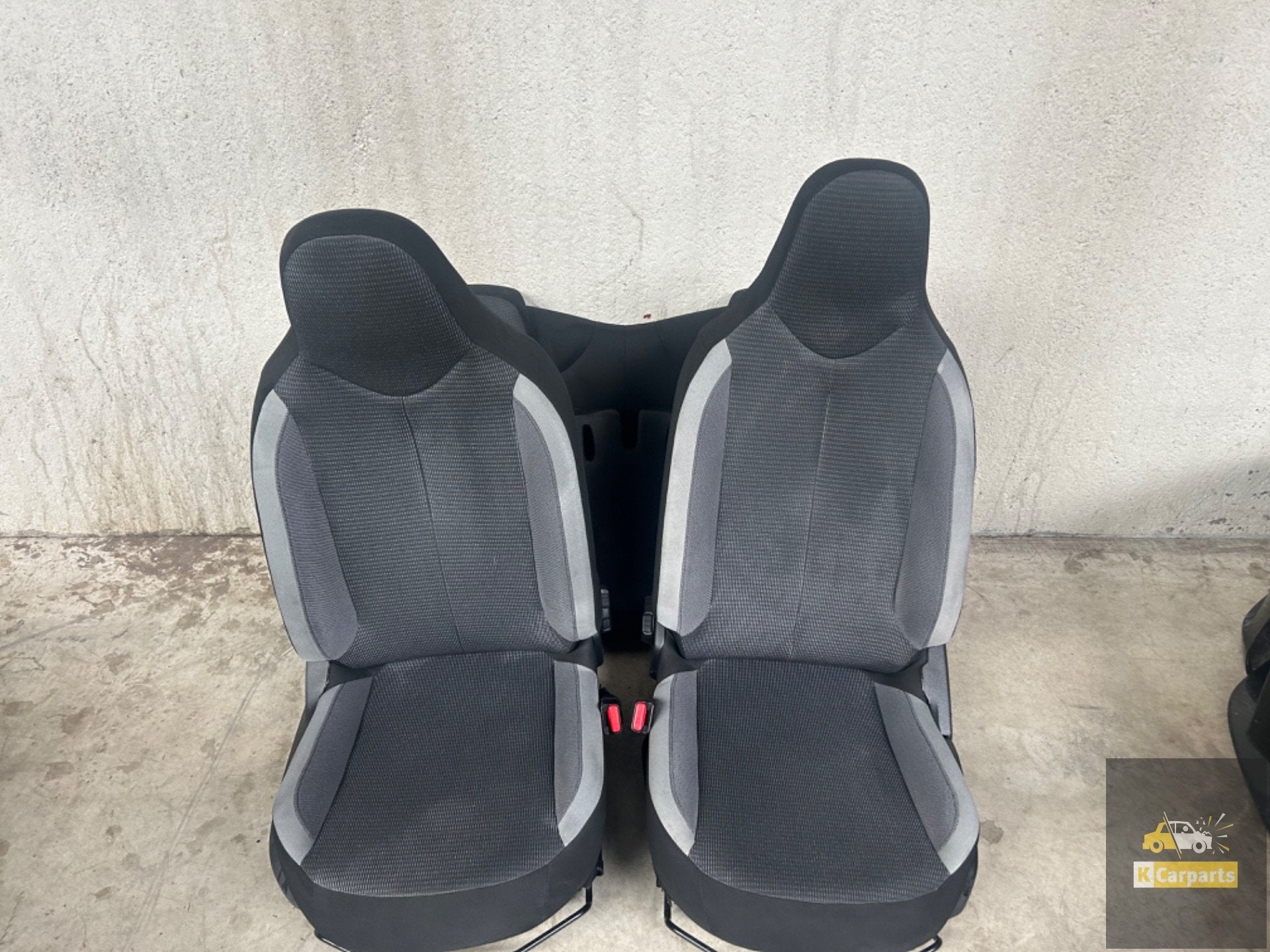 Stoelen set Totoya Aygo compleet Interieur set citroen c1, Info@fabrikant.eu, Fabrikantstraat 1
1000 AA  Amsterdam, NL, Ophalen of Verzenden