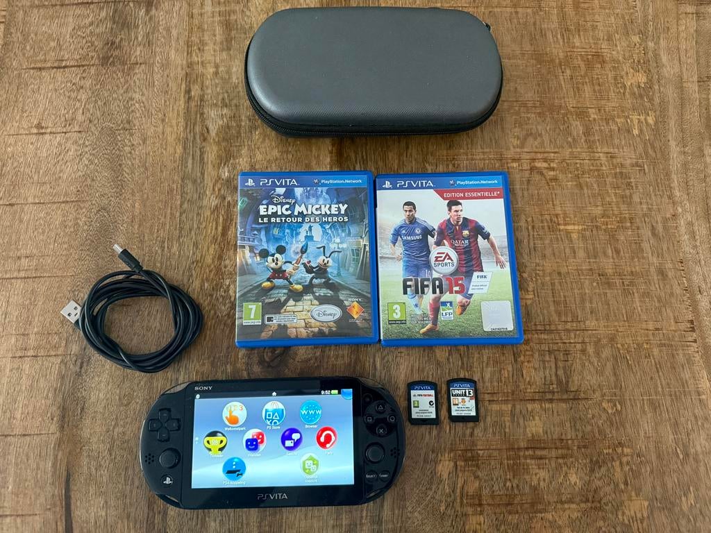 PS Vita Slim, Spelcomputers en Games, Ophalen, Gebruikt, Zwart, Met games
