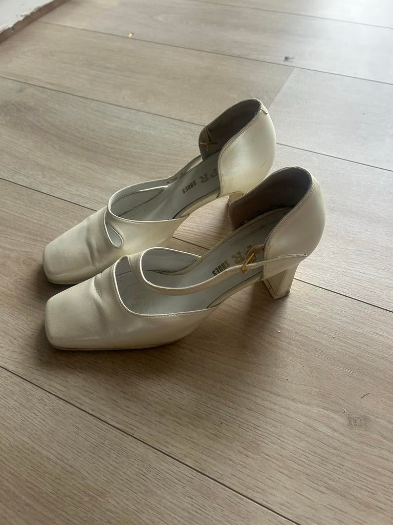 Ivoren Trouwschoenen Maat 38 - 1x Gedragen, Ophalen, Gedragen, Overige kleuren, Schoenen met lage hakken
