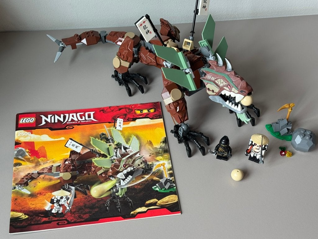 Lego - 2509 - Ninjago - Earth Dragon Defense, Kinderen en Baby's, Speelgoed | Duplo en Lego, Lego, Ophalen of Verzenden, Compleet