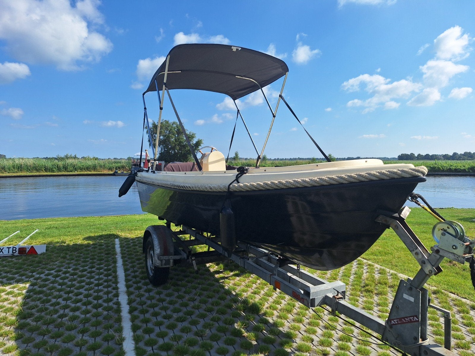 Mythos 470 Consoleboot met Suzuki 9.9 PK Buitenboordmotor, Ophalen