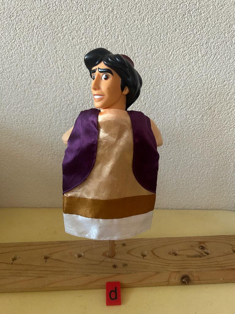 Disney Aladdin AH spaaractie handpop, Verzamelen, Disney, Ophalen of Verzenden, Overige figuren, Gebruikt, Beeldje of Figuurtje