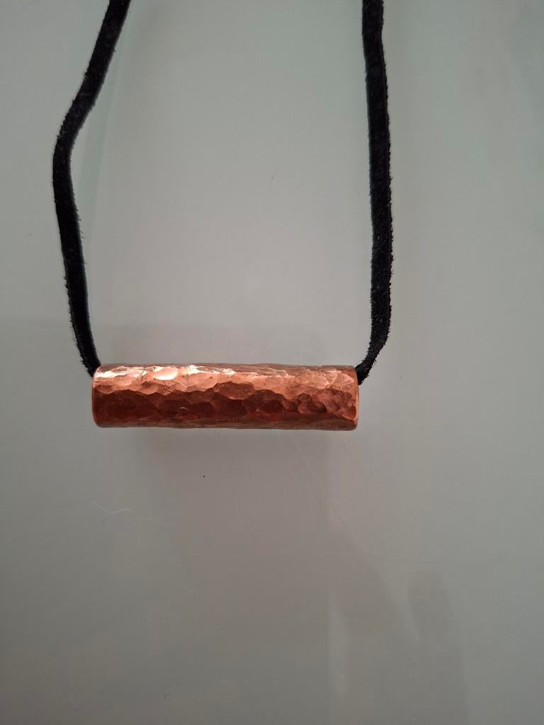 Koperen Hanger aan Zwart Koord, Overige materialen, Overige kleuren, Ophalen of Verzenden, Gebruikt