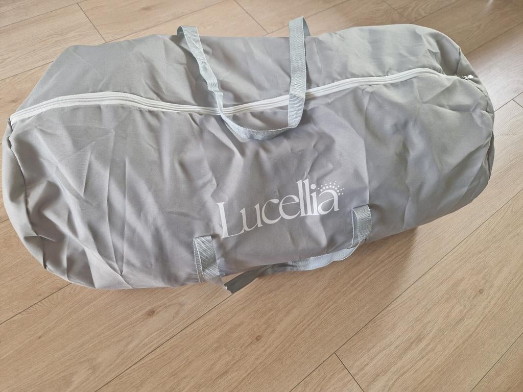 Lucellia Reiswieg / Box - Grijs, Inklapbaar 120x120, Ophalen, Zo goed als nieuw, Vierkant