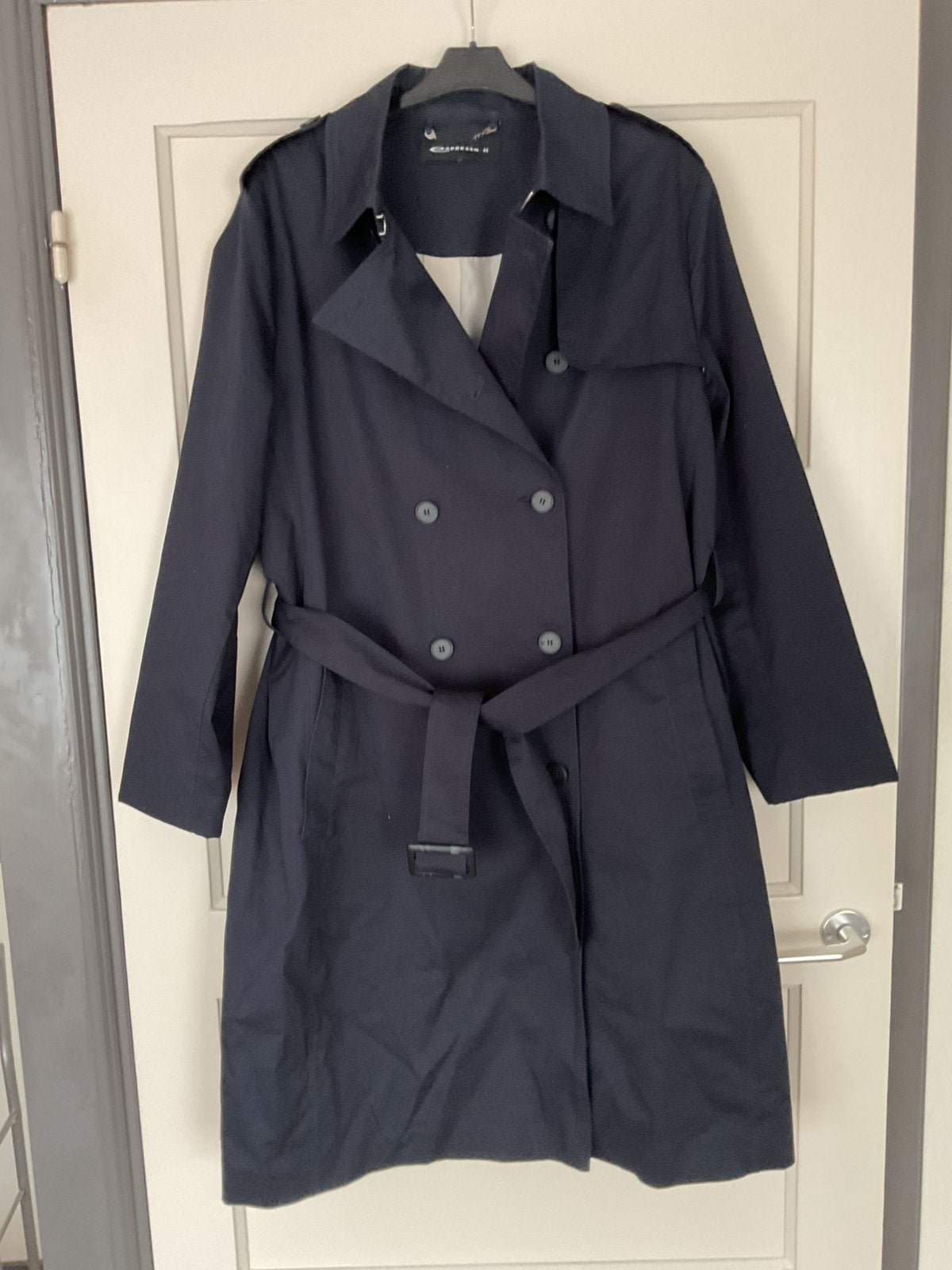 2 herfstjassen en 2 winterjassen maat 44, Kleding | Dames, Jassen | Winter, Ophalen of Verzenden, Zo goed als nieuw, Maat 42/44 (L)