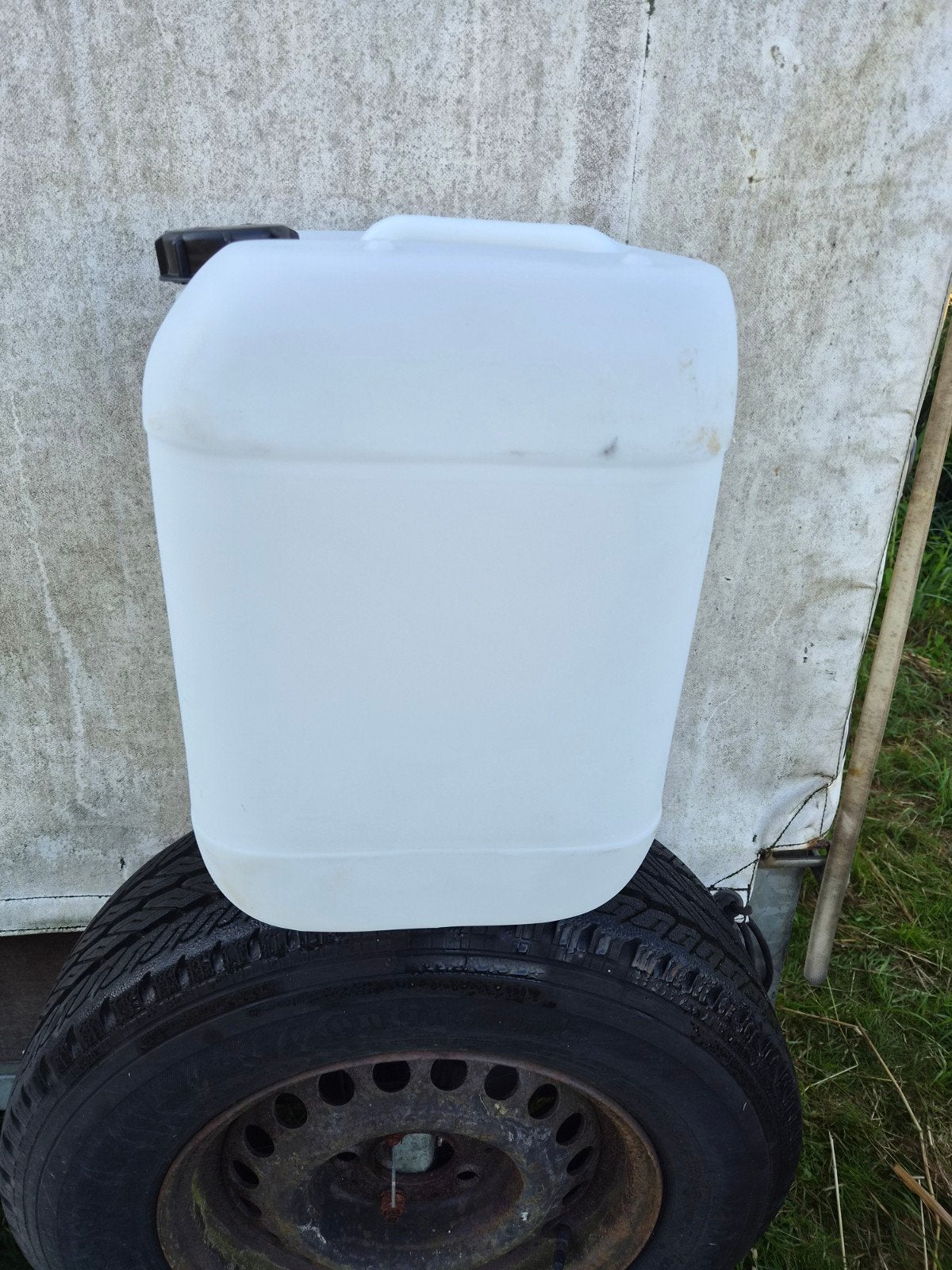 Jerrycans 20 liter, Ophalen