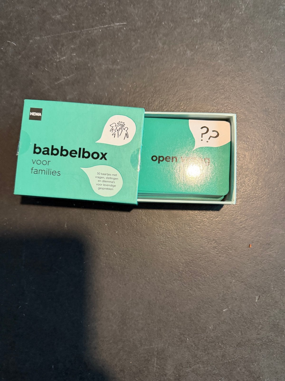 NEMA Babbelbox voor families - 50 vragen en stellingen, Een of twee spelers, Ophalen of Verzenden, Zo goed als nieuw