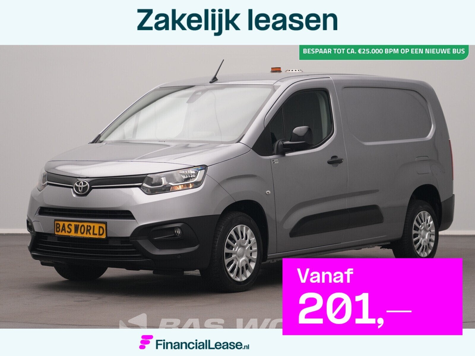 Toyota ProAce City 110PK Benzine L2H1 Navi Airco Cruise Came, Stof, Gebruikt, 1199 cc, Handgeschakeld
