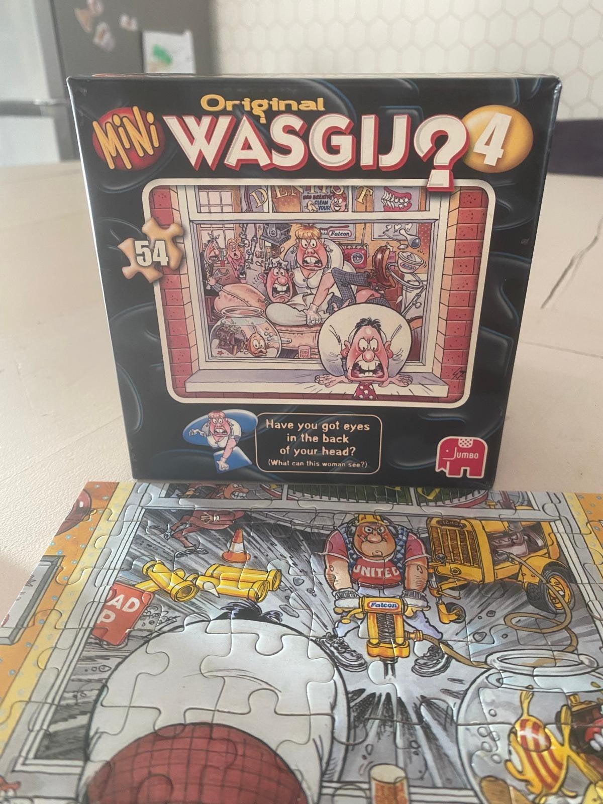 2 Wasgij Puzzels: 54 en 300 Stukjes, Ophalen of Verzenden, Minder dan 500 stukjes, Gebruikt, Legpuzzel