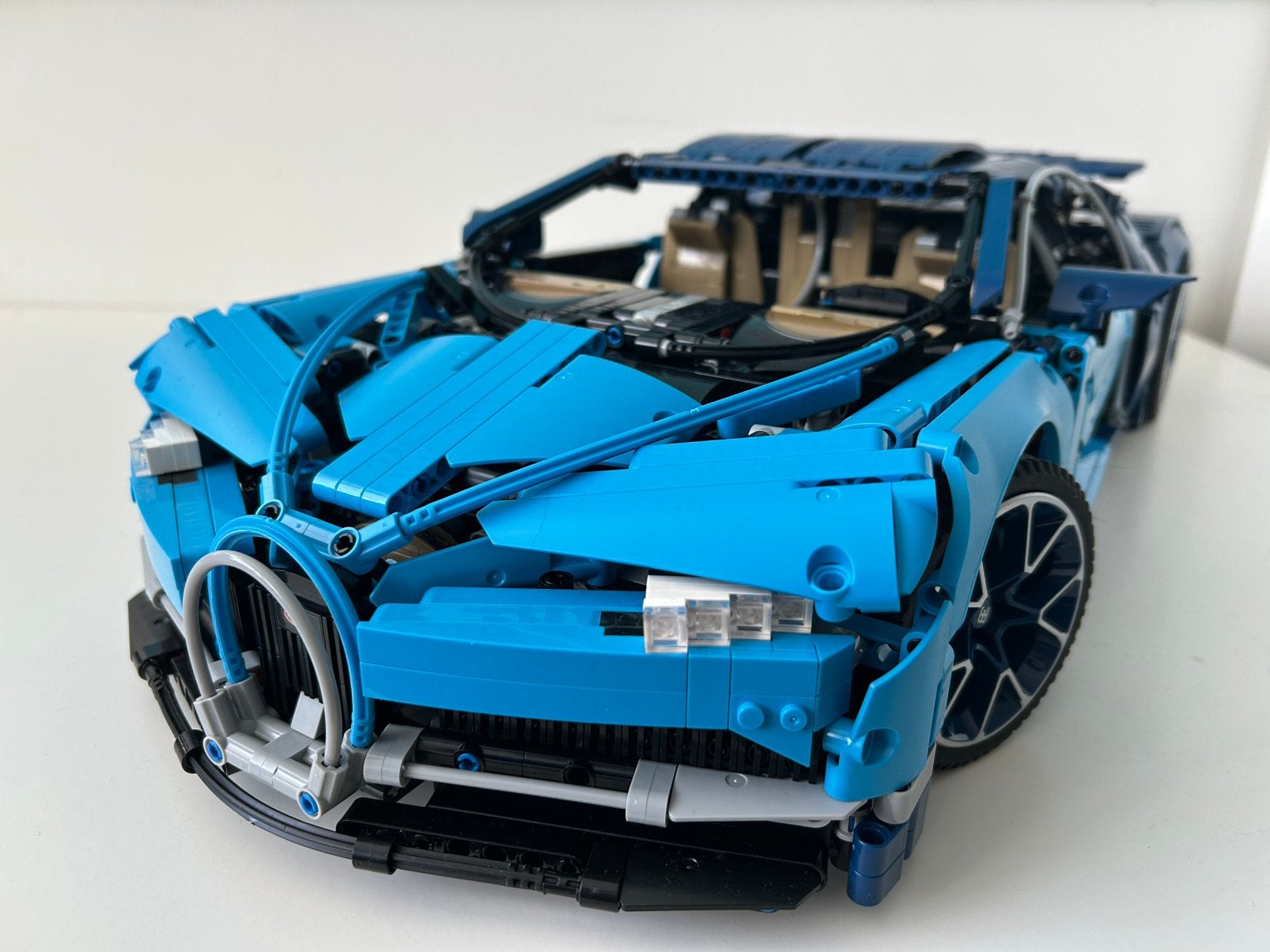 Bugatti Chiron niet Lego 1-8, Overige merken, Auto, Groter dan 1:32, Ophalen of Verzenden