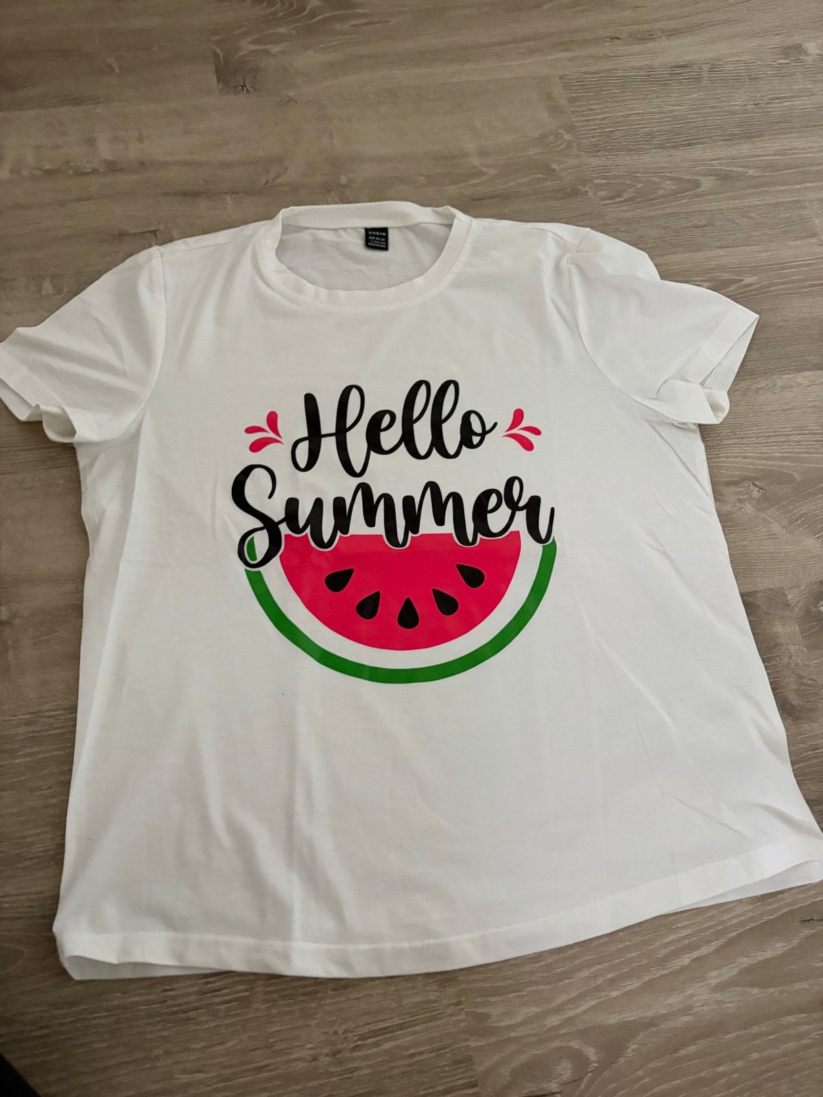 Shein T-shirt 'Hello Summer' met watermeloenprint, Kleding | Dames, Verzenden, Wit, Maat 42/44 (L), Zo goed als nieuw