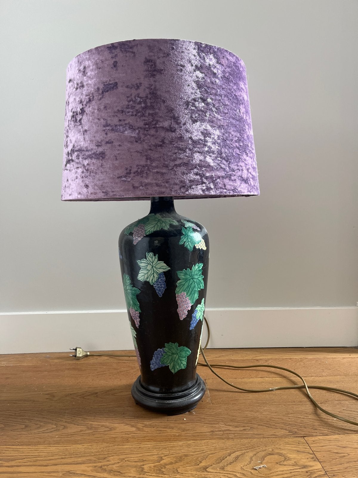 Tafel lamp met paarse fluwelen kap 68 cm hoog, Ophalen, Gebruikt, Textiel, E27 (groot)