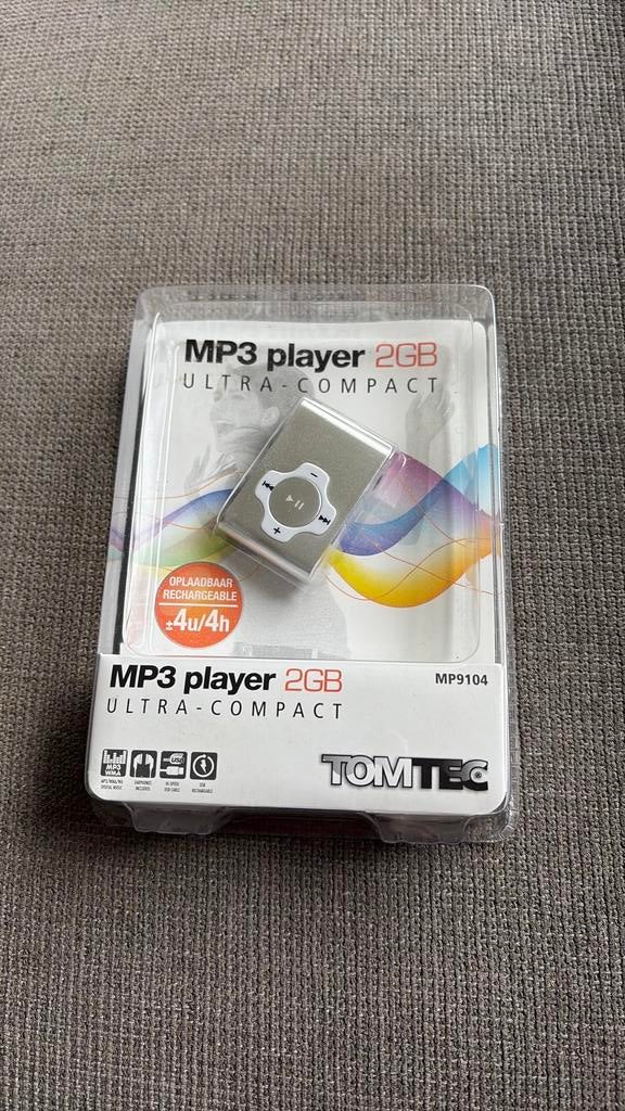 TomTec MP9104 2GB ultra-compacte MP3-speler in zilver, Ophalen, Mini, Nieuw, Zilver