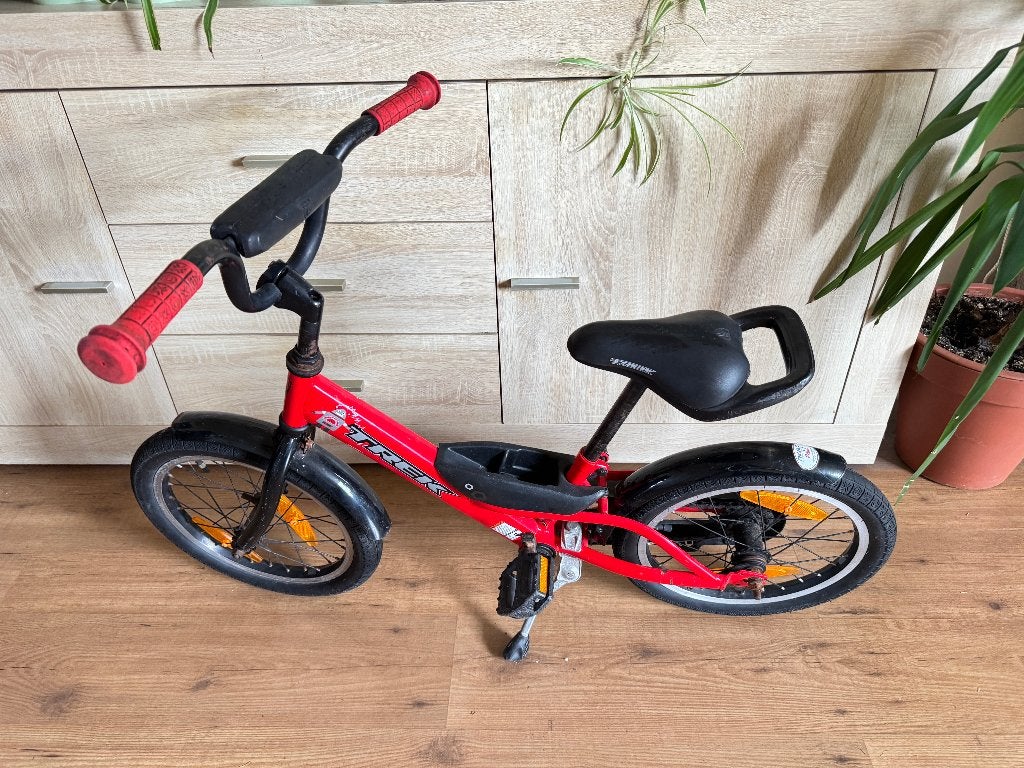 kinderfiets van het merk Trek met terugtraprem 4 tot 7 jaar., Ophalen, Terugtraprem, Trek, Minder dan 16 inch