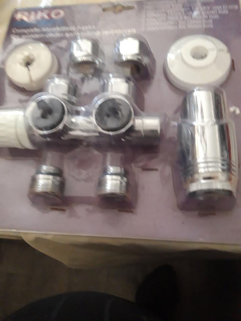 Nieuwe riko complete aansluitset haaks voor radiatoren, Ophalen of Verzenden, Nieuw