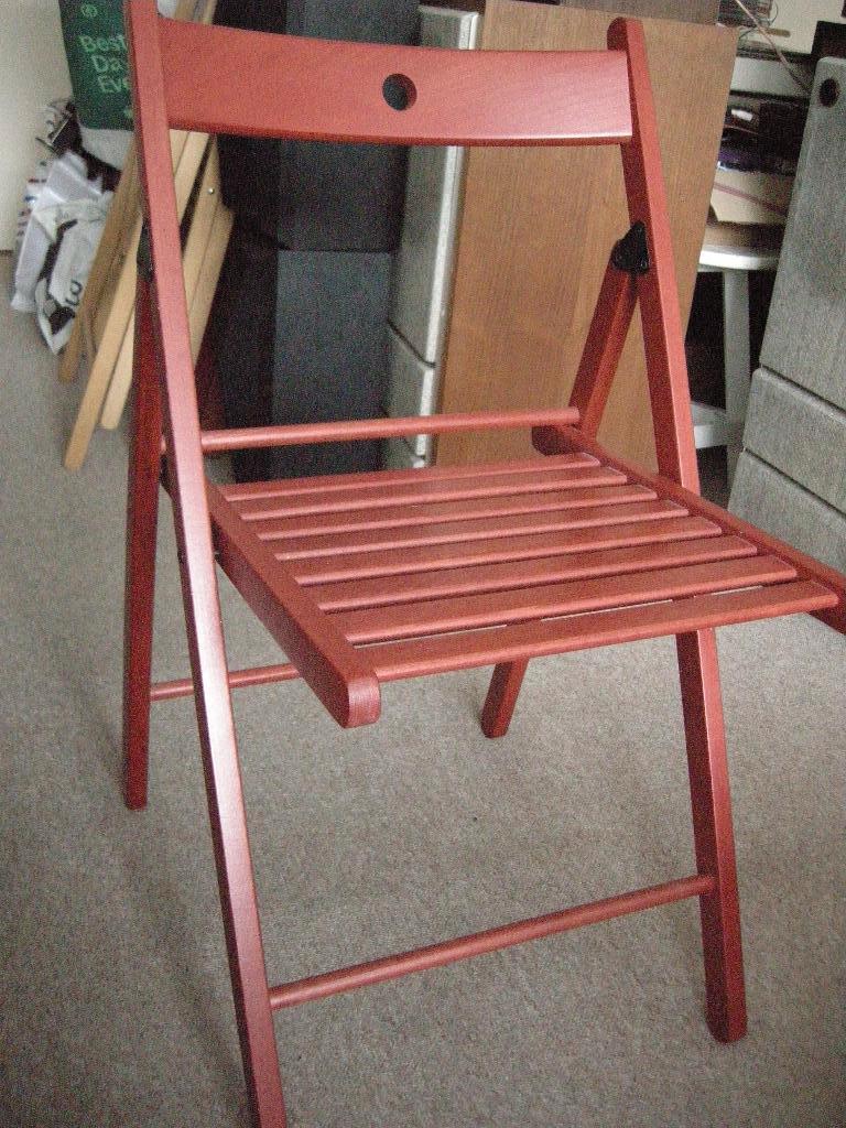 Klapstoel rood hout Terje Ikea - nieuwst., Huis en Inrichting, Stoelen, Ophalen, Zo goed als nieuw, Eén, Vintage Ikea
